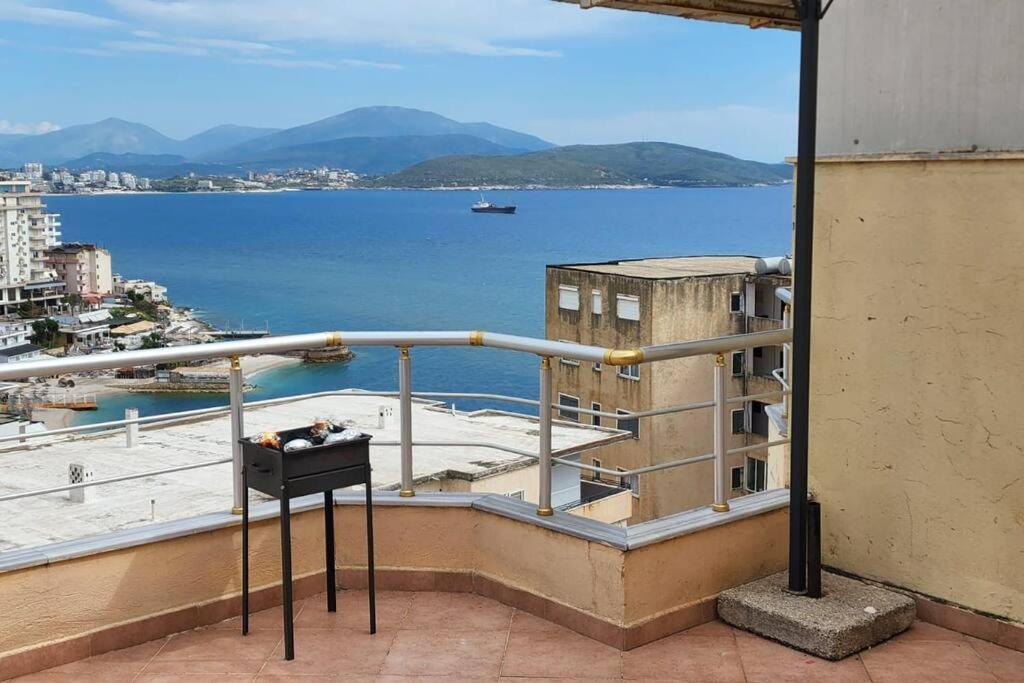 Glen'S Rooftop Sarande Exterior photo