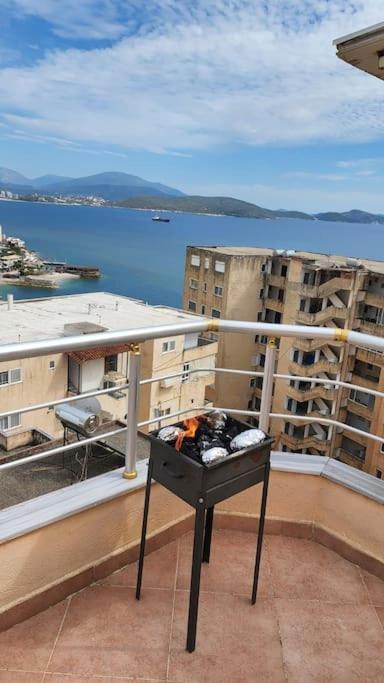 Glen'S Rooftop Sarande Exterior photo