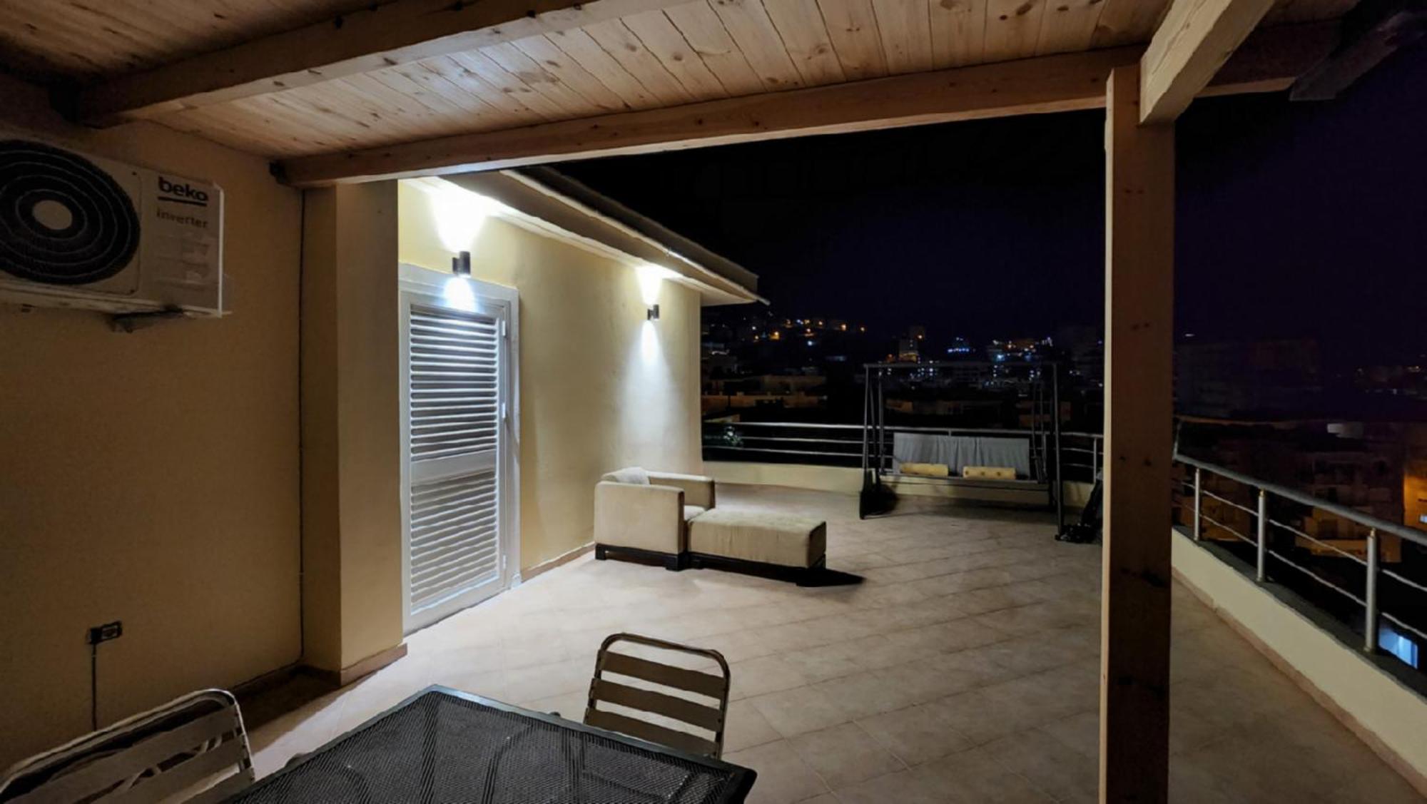 Glen'S Rooftop Sarande Exterior photo